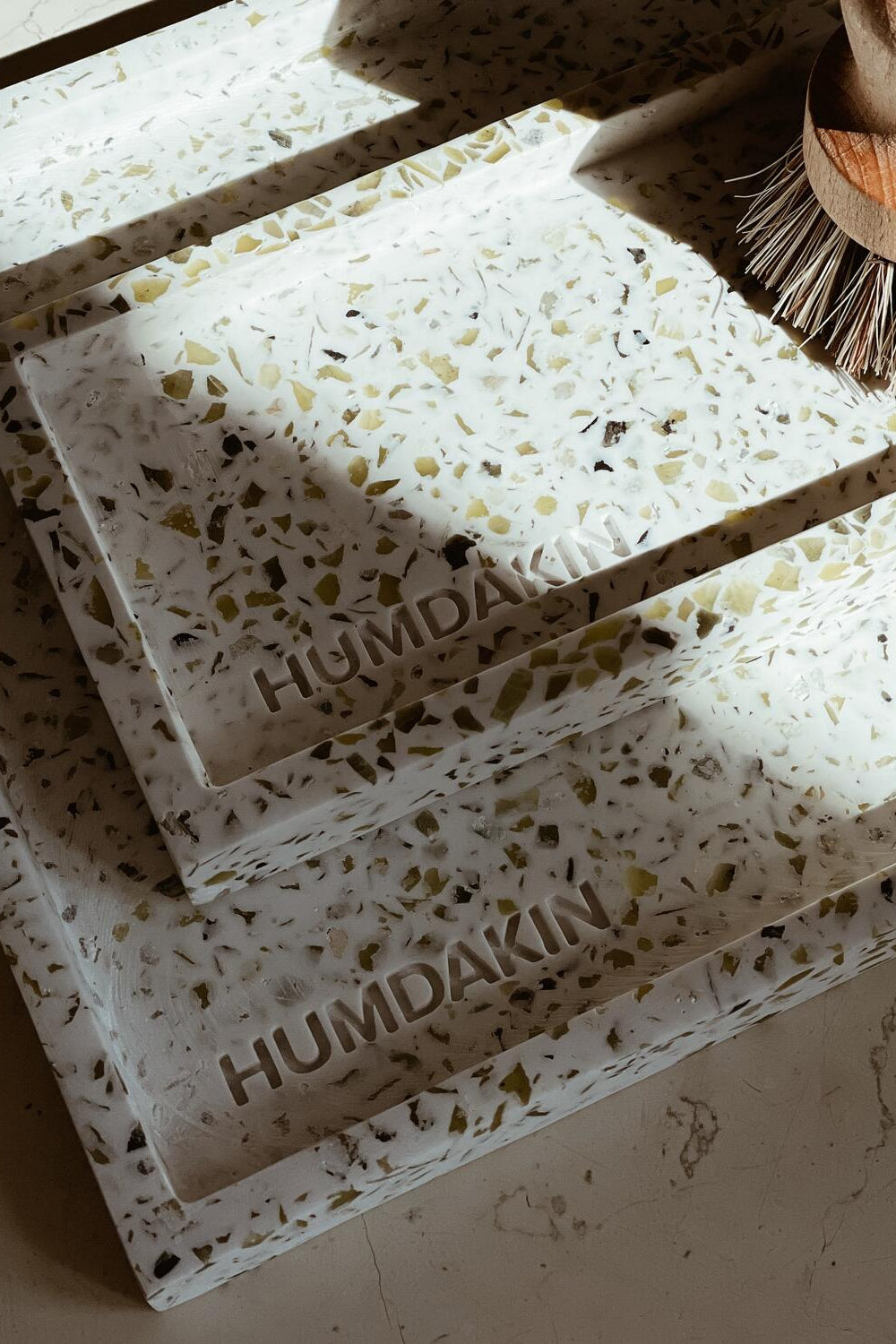 Terrazzo bakke, Natural - 10x25 cm.